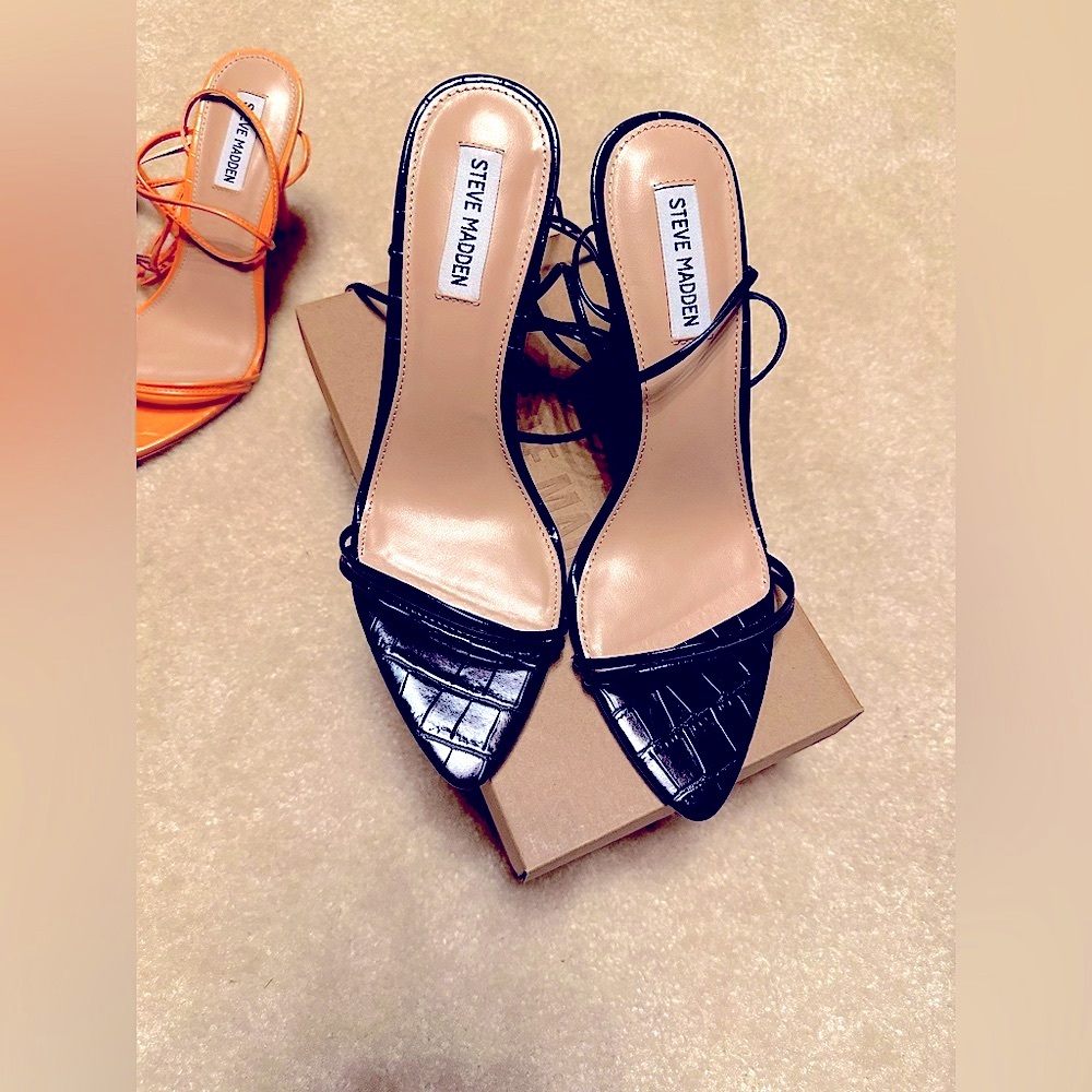 BNIB - New .. Steve Madden Flamin Black heels .. size US 10